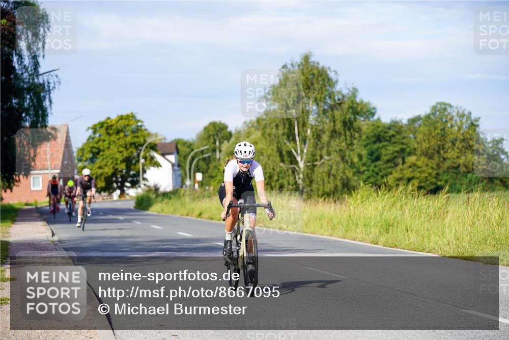31.08.2025 - Elbe Triathlon Hamburg Michael Burmester http://msf.ph/oto/8667095 31.08.2025 09:40:17 Radfahren 265, 301, 316, 406, 459, 462, 525, 625, 785 meine-sportfotos.de