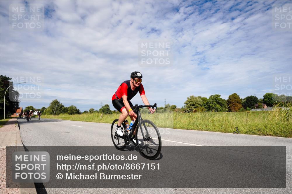 31.08.2025 - Elbe Triathlon Hamburg Michael Burmester http://msf.ph/oto/8667151 31.08.2025 10:42:54 Radfahren 934, 991, 1098, 1266, 1281, 1329 meine-sportfotos.de