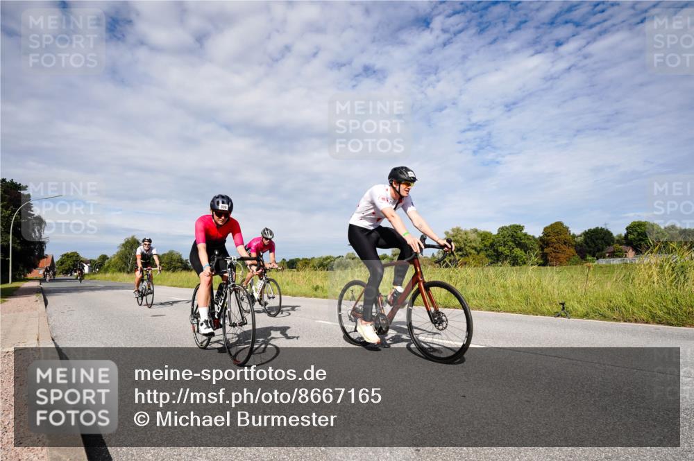 31.08.2025 - Elbe Triathlon Hamburg Michael Burmester http://msf.ph/oto/8667165 31.08.2025 10:43:11 Radfahren 806, 1010, 1020, 1103, 1180, 1196, 1280, 1299, 1310, 1327 meine-sportfotos.de
