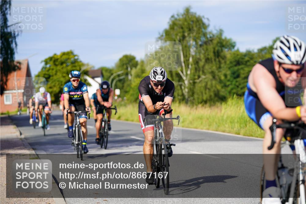 31.08.2025 - Elbe Triathlon Hamburg Michael Burmester http://msf.ph/oto/8667167 31.08.2025 09:40:43 Radfahren 246, 341, 415, 417, 444, 451, 619, 716, 805, 830 meine-sportfotos.de