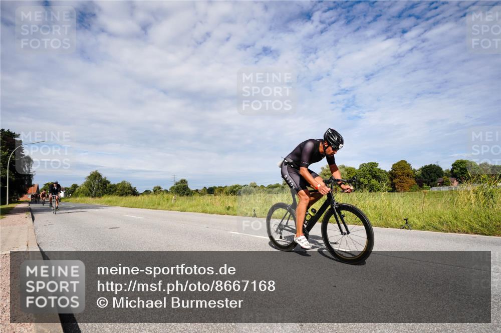 31.08.2025 - Elbe Triathlon Hamburg Michael Burmester http://msf.ph/oto/8667168 31.08.2025 10:43:15 Radfahren 958, 1020, 1180, 1196, 1302, 1310 meine-sportfotos.de