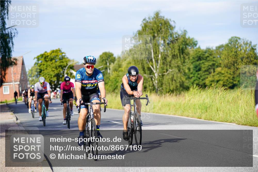 31.08.2025 - Elbe Triathlon Hamburg Michael Burmester http://msf.ph/oto/8667169 31.08.2025 09:40:44 Radfahren 246, 341, 415, 417, 444, 451, 619, 716, 805, 830, 840 meine-sportfotos.de