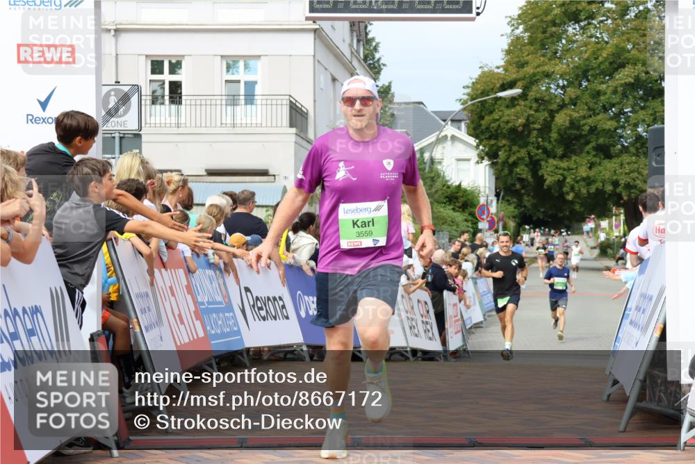 31.08.2025 - 21. Blankeneser Heldenlauf Strokosch-Dieckow http://msf.ph/oto/8667172 31.08.2025 10:57:44 Ziel 3559, 3421, 3045 meine-sportfotos.de