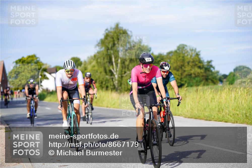 31.08.2025 - Elbe Triathlon Hamburg Michael Burmester http://msf.ph/oto/8667179 31.08.2025 09:40:46 Radfahren 246, 341, 415, 417, 444, 451, 477, 619, 716, 830, 840 meine-sportfotos.de