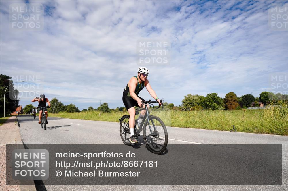 31.08.2025 - Elbe Triathlon Hamburg Michael Burmester http://msf.ph/oto/8667181 31.08.2025 10:43:25 Radfahren 958, 1108, 1227, 1248 meine-sportfotos.de
