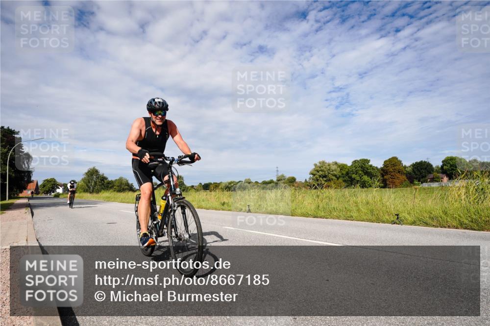 31.08.2025 - Elbe Triathlon Hamburg Michael Burmester http://msf.ph/oto/8667185 31.08.2025 10:43:26 Radfahren 1108, 1227, 1248 meine-sportfotos.de
