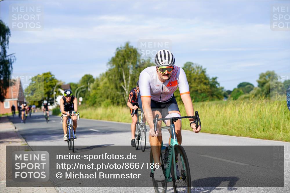 31.08.2025 - Elbe Triathlon Hamburg Michael Burmester http://msf.ph/oto/8667186 31.08.2025 09:40:46 Radfahren 246, 341, 415, 417, 444, 451, 477, 619, 716, 830, 840 meine-sportfotos.de