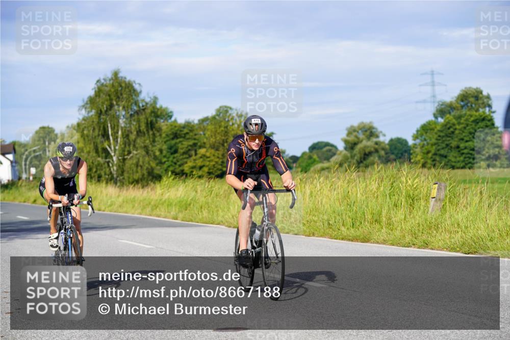 31.08.2025 - Elbe Triathlon Hamburg Michael Burmester http://msf.ph/oto/8667188 31.08.2025 09:40:47 Radfahren 246, 415, 417, 444, 451, 477, 619, 645, 830, 840 meine-sportfotos.de