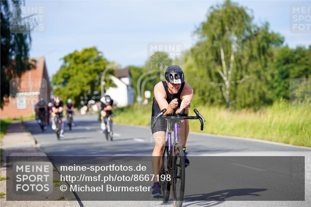 31.08.2025 - Elbe Triathlon Hamburg Michael Burmester http://msf.ph/oto/8667198 31.08.2025 09:40:51 Radfahren 258, 320, 477, 558, 601, 645, 840 meine-sportfotos.de