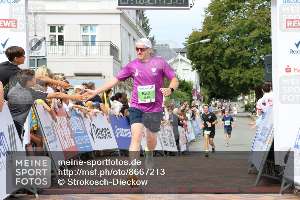 31.08.2025 - 21. Blankeneser Heldenlauf Strokosch-Dieckow http://msf.ph/oto/8667213 31.08.2025 10:57:44 Ziel 3559, 3421, 3045 meine-sportfotos.de