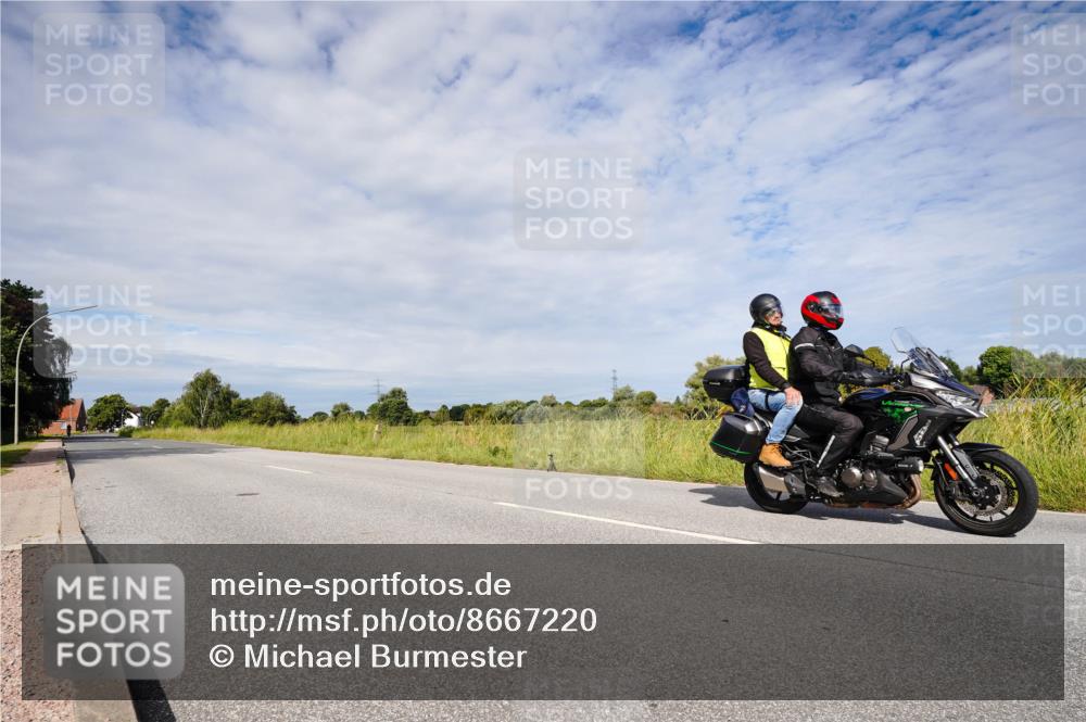31.08.2025 - Elbe Triathlon Hamburg Michael Burmester http://msf.ph/oto/8667220 31.08.2025 10:44:09 Radfahren 1183, 1251, 1445 meine-sportfotos.de