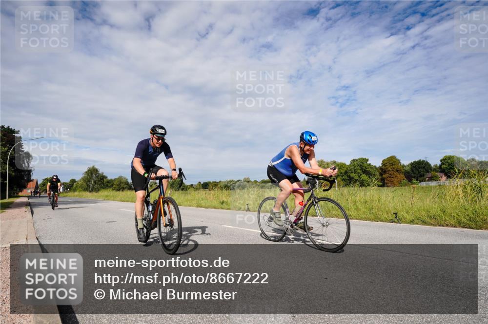 31.08.2025 - Elbe Triathlon Hamburg Michael Burmester http://msf.ph/oto/8667222 31.08.2025 10:44:22 Radfahren 1038, 1277, 1318, 1322 meine-sportfotos.de