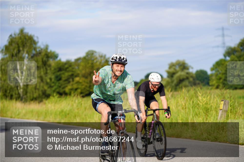 31.08.2025 - Elbe Triathlon Hamburg Michael Burmester http://msf.ph/oto/8667244 31.08.2025 09:41:03 Radfahren 496, 546, 550, 673, 711, 748, 848 meine-sportfotos.de