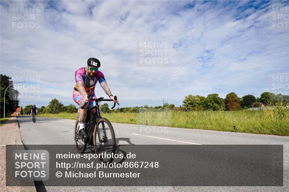 31.08.2025 - Elbe Triathlon Hamburg Michael Burmester http://msf.ph/oto/8667248 31.08.2025 10:45:01 Radfahren 1140, 1209 meine-sportfotos.de