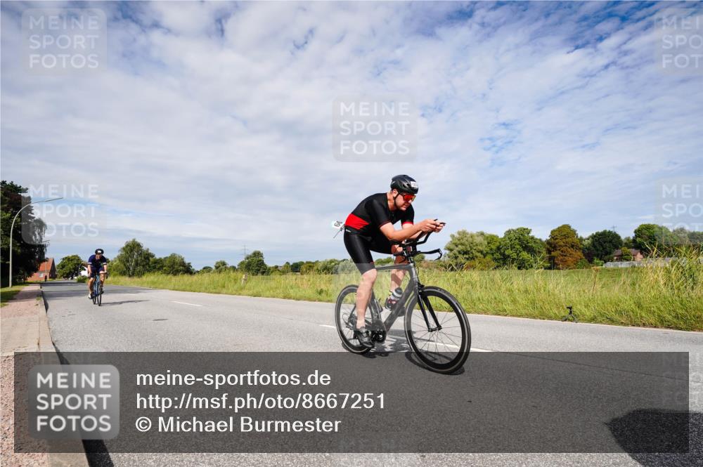 31.08.2025 - Elbe Triathlon Hamburg Michael Burmester http://msf.ph/oto/8667251 31.08.2025 10:45:01 Radfahren 1140, 1209 meine-sportfotos.de