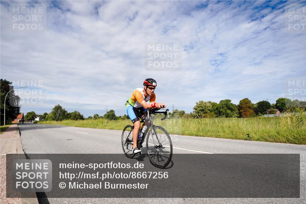 31.08.2025 - Elbe Triathlon Hamburg Michael Burmester http://msf.ph/oto/8667256 31.08.2025 10:45:12 Radfahren 1261 meine-sportfotos.de