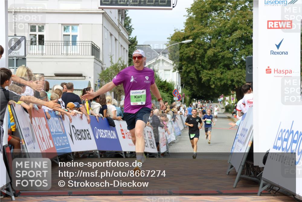 31.08.2025 - 21. Blankeneser Heldenlauf Strokosch-Dieckow http://msf.ph/oto/8667274 31.08.2025 10:57:43 Ziel 3559, 3045, 3012 meine-sportfotos.de