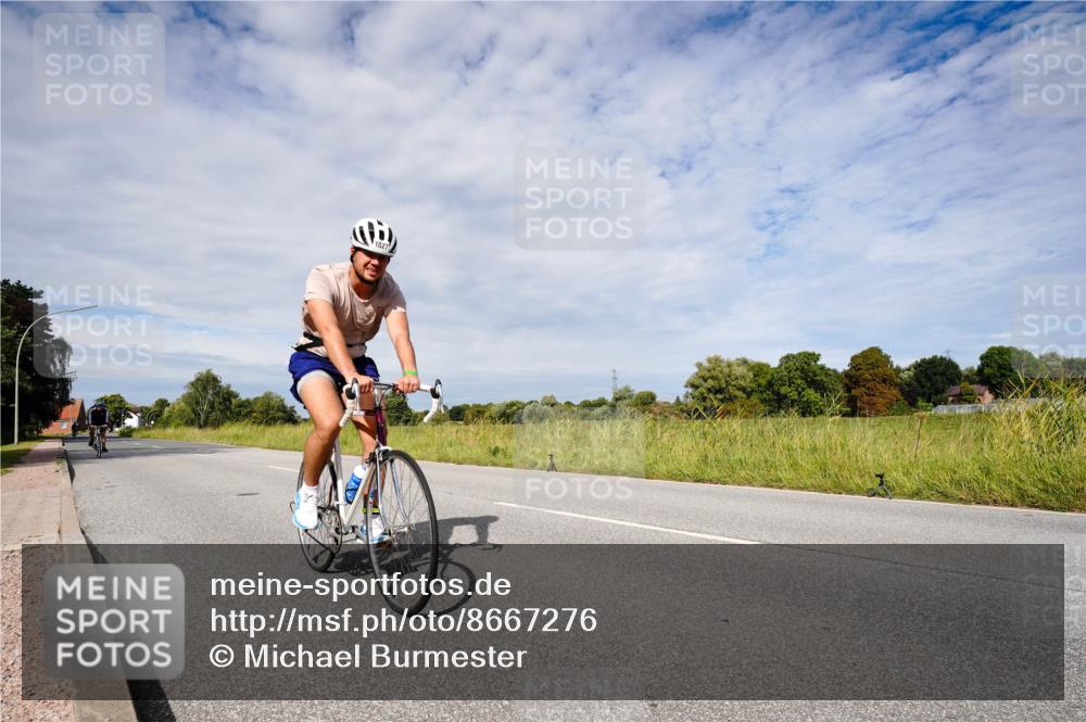 31.08.2025 - Elbe Triathlon Hamburg Michael Burmester http://msf.ph/oto/8667276 31.08.2025 10:45:33 Radfahren 852, 936, 1027 meine-sportfotos.de