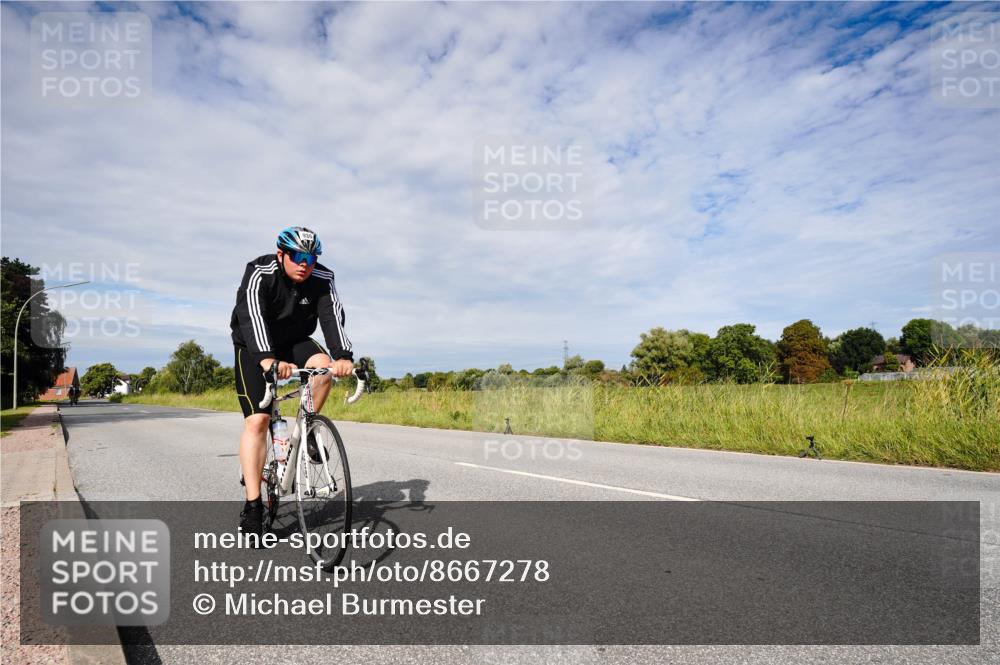 31.08.2025 - Elbe Triathlon Hamburg Michael Burmester http://msf.ph/oto/8667278 31.08.2025 10:45:36 Radfahren 801, 936, 1027, 1193 meine-sportfotos.de