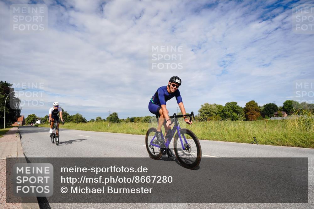 31.08.2025 - Elbe Triathlon Hamburg Michael Burmester http://msf.ph/oto/8667280 31.08.2025 10:45:43 Radfahren 801, 1193 meine-sportfotos.de