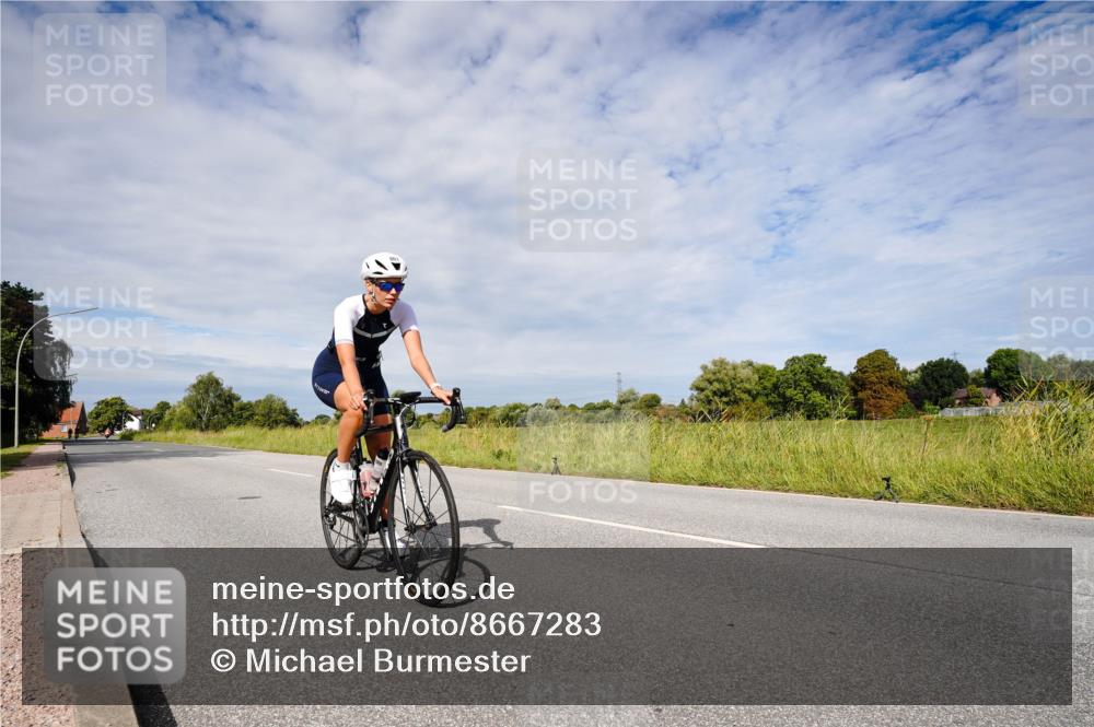 31.08.2025 - Elbe Triathlon Hamburg Michael Burmester http://msf.ph/oto/8667283 31.08.2025 10:45:44 Radfahren 801, 1193 meine-sportfotos.de