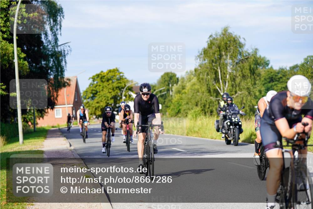 31.08.2025 - Elbe Triathlon Hamburg Michael Burmester http://msf.ph/oto/8667286 31.08.2025 09:41:16 Radfahren 261, 318, 395, 445, 630, 650, 672, 692, 815, 853, 887 meine-sportfotos.de