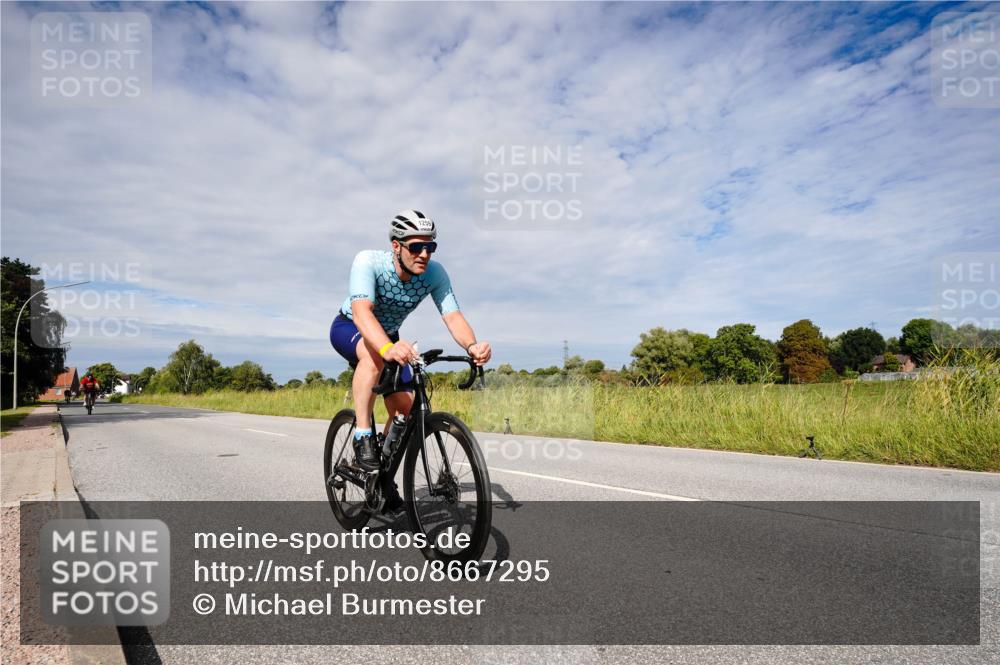 31.08.2025 - Elbe Triathlon Hamburg Michael Burmester http://msf.ph/oto/8667295 31.08.2025 10:46:15 Radfahren 1259, 1270 meine-sportfotos.de