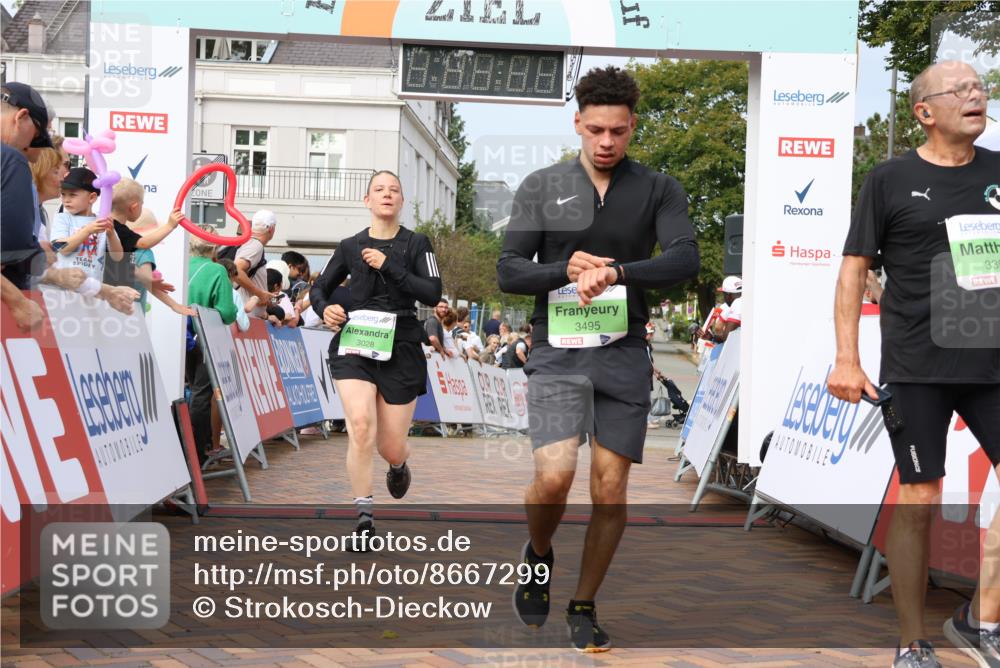 31.08.2025 - 21. Blankeneser Heldenlauf Strokosch-Dieckow http://msf.ph/oto/8667299 31.08.2025 11:15:36 Ziel 3495, 3621, 3622, 3458, 3028, 3397 meine-sportfotos.de
