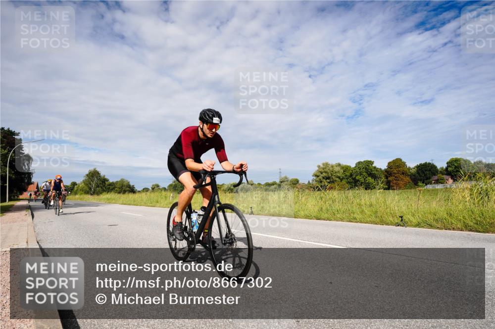 31.08.2025 - Elbe Triathlon Hamburg Michael Burmester http://msf.ph/oto/8667302 31.08.2025 10:46:31 Radfahren 1059, 1144, 1224, 1320, 1334 meine-sportfotos.de