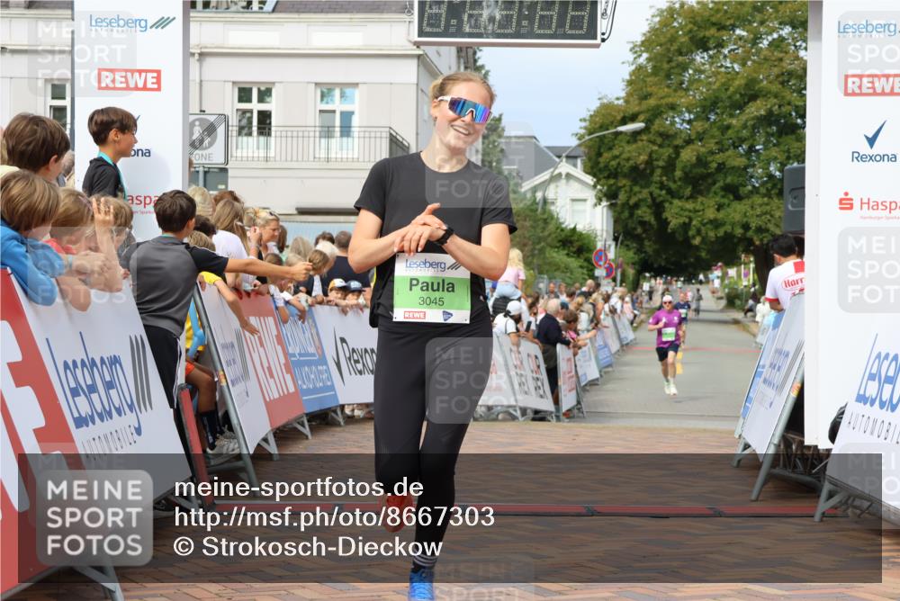 31.08.2025 - 21. Blankeneser Heldenlauf Strokosch-Dieckow http://msf.ph/oto/8667303 31.08.2025 10:57:38 Ziel 3045, 3012 meine-sportfotos.de