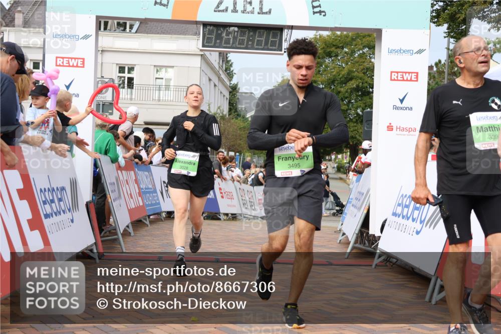 31.08.2025 - 21. Blankeneser Heldenlauf Strokosch-Dieckow http://msf.ph/oto/8667306 31.08.2025 11:15:36 Ziel 3495, 3621, 3622, 3458, 3028, 3397 meine-sportfotos.de