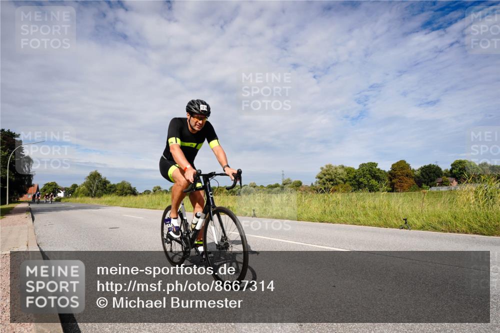 31.08.2025 - Elbe Triathlon Hamburg Michael Burmester http://msf.ph/oto/8667314 31.08.2025 10:46:41 Radfahren 1139, 1143, 1170, 1213, 1263 meine-sportfotos.de