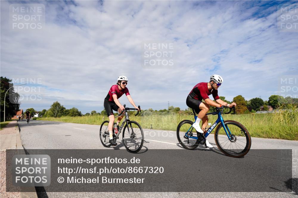 31.08.2025 - Elbe Triathlon Hamburg Michael Burmester http://msf.ph/oto/8667320 31.08.2025 10:46:46 Radfahren 1139, 1143, 1170, 1246, 1263, 1268 meine-sportfotos.de
