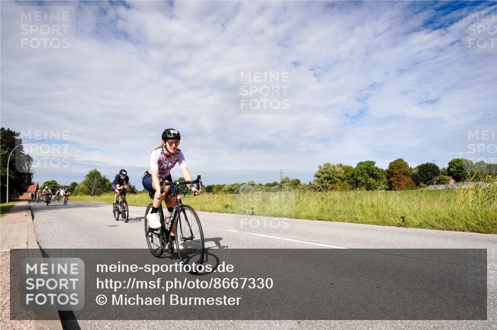 31.08.2025 - Elbe Triathlon Hamburg Michael Burmester http://msf.ph/oto/8667330 31.08.2025 10:46:59 Radfahren 789, 799, 941, 956, 1127, 1187, 1208, 1332, 1352 meine-sportfotos.de