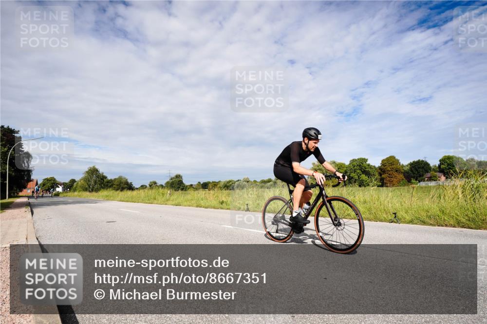 31.08.2025 - Elbe Triathlon Hamburg Michael Burmester http://msf.ph/oto/8667351 31.08.2025 10:47:12 Radfahren 876, 1168, 1172, 1240, 1267, 1300, 1316 meine-sportfotos.de