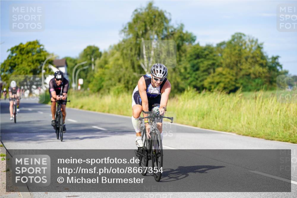 31.08.2025 - Elbe Triathlon Hamburg Michael Burmester http://msf.ph/oto/8667354 31.08.2025 09:41:39 Radfahren 302, 368, 608, 631, 678, 813, 829 meine-sportfotos.de