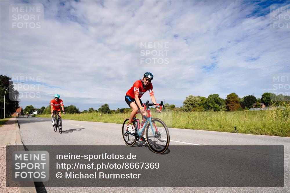 31.08.2025 - Elbe Triathlon Hamburg Michael Burmester http://msf.ph/oto/8667369 31.08.2025 10:47:34 Radfahren 1211, 1216, 1226, 1293, 1501 meine-sportfotos.de