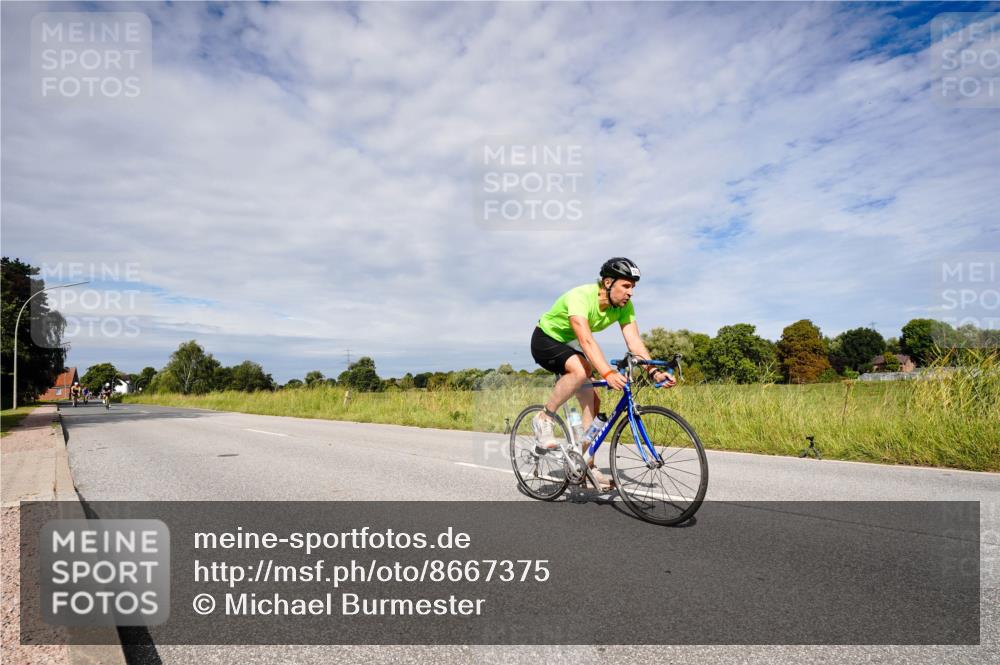 31.08.2025 - Elbe Triathlon Hamburg Michael Burmester http://msf.ph/oto/8667375 31.08.2025 10:47:39 Radfahren 1011, 1155, 1174, 1216 meine-sportfotos.de