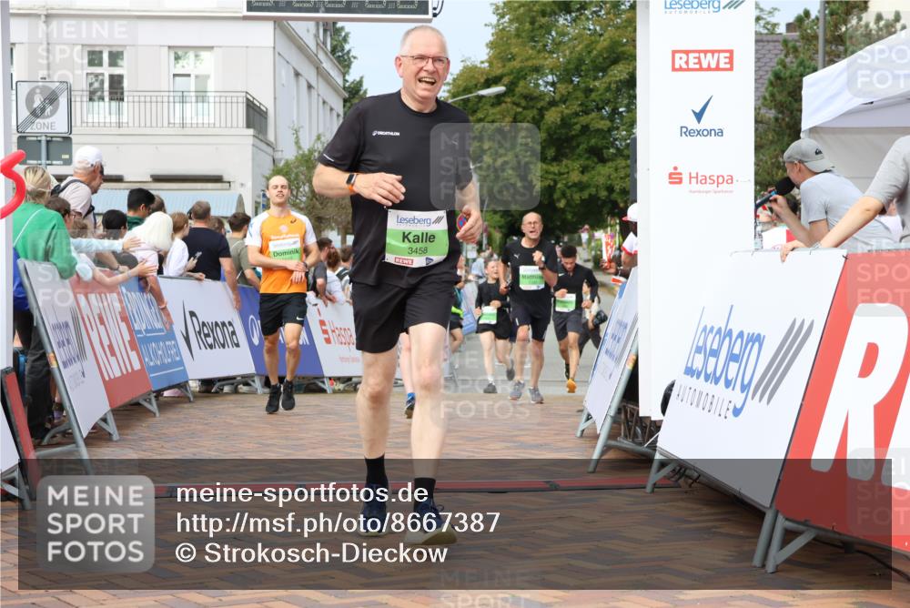 31.08.2025 - 21. Blankeneser Heldenlauf Strokosch-Dieckow http://msf.ph/oto/8667387 31.08.2025 11:15:30 Ziel 3497, 3478, 3495, 3621, 3622, 3458, 3014, 3397 meine-sportfotos.de
