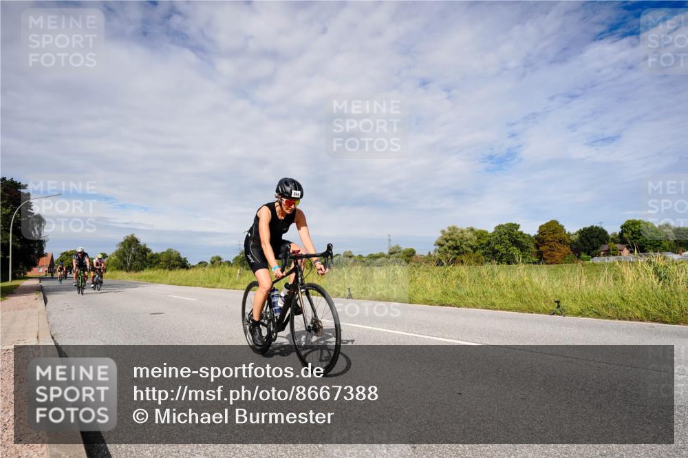 31.08.2025 - Elbe Triathlon Hamburg Michael Burmester http://msf.ph/oto/8667388 31.08.2025 10:48:07 Radfahren 870, 894, 1157, 1276, 1289, 1339, 1379 meine-sportfotos.de
