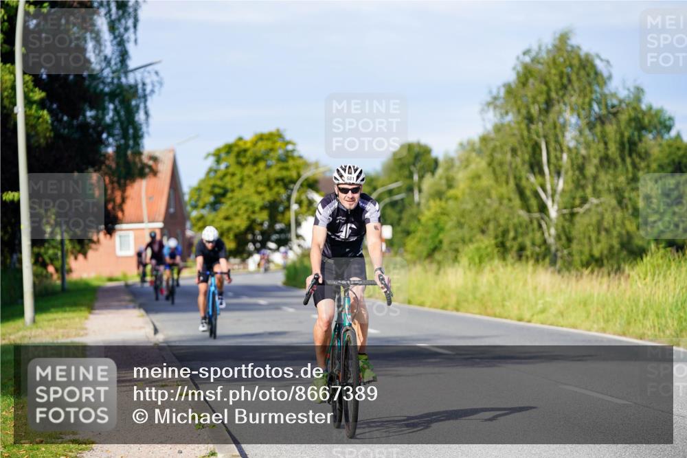 31.08.2025 - Elbe Triathlon Hamburg Michael Burmester http://msf.ph/oto/8667389 31.08.2025 09:41:55 Radfahren 266, 579, 681, 722, 910 meine-sportfotos.de