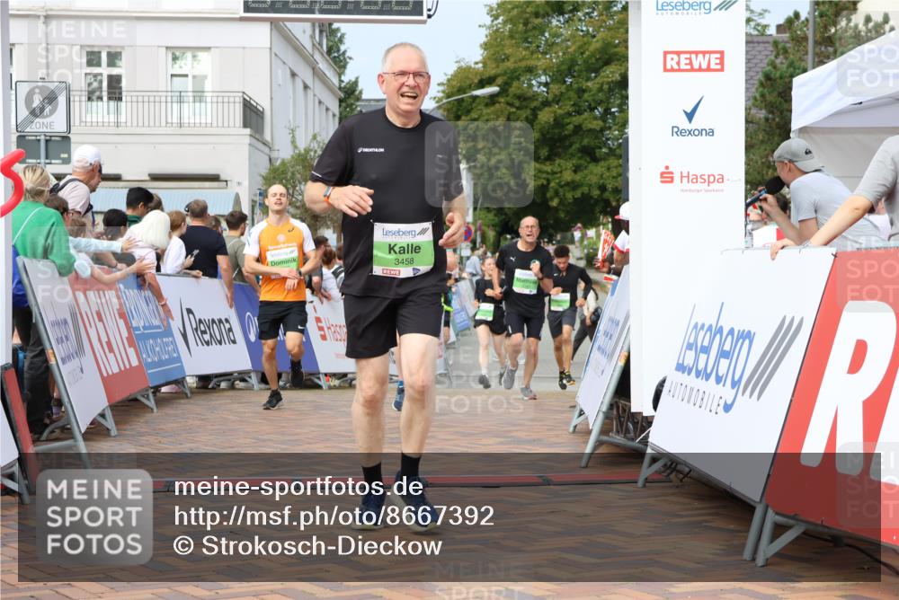 31.08.2025 - 21. Blankeneser Heldenlauf Strokosch-Dieckow http://msf.ph/oto/8667392 31.08.2025 11:15:30 Ziel 3497, 3478, 3495, 3621, 3622, 3458, 3014, 3397 meine-sportfotos.de
