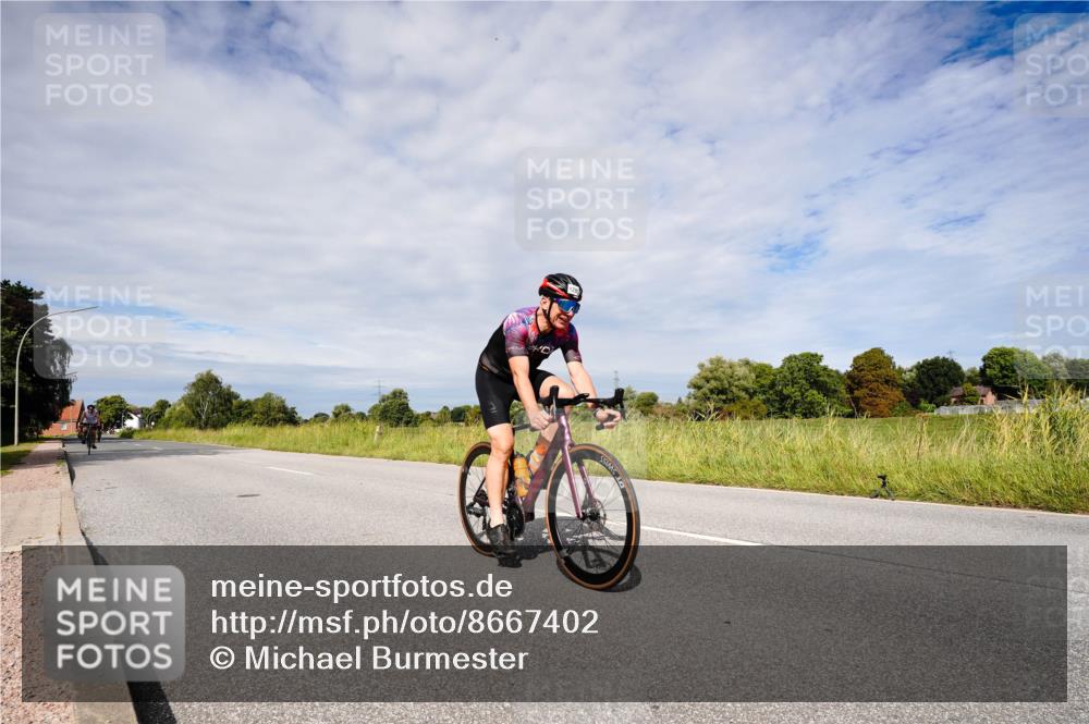 31.08.2025 - Elbe Triathlon Hamburg Michael Burmester http://msf.ph/oto/8667402 31.08.2025 10:48:13 Radfahren 870, 1225, 1289, 1336, 1340 meine-sportfotos.de