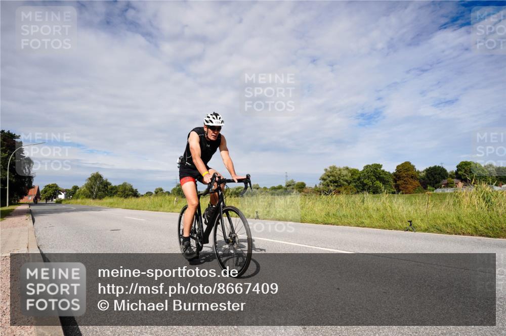 31.08.2025 - Elbe Triathlon Hamburg Michael Burmester http://msf.ph/oto/8667409 31.08.2025 10:48:20 Radfahren 1079, 1225, 1336 meine-sportfotos.de