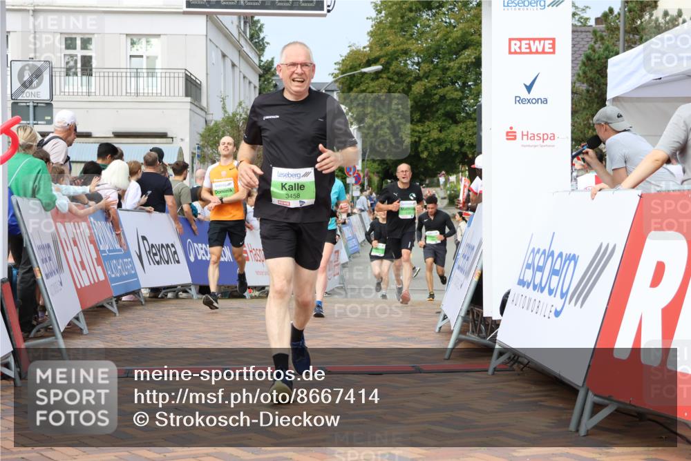 31.08.2025 - 21. Blankeneser Heldenlauf Strokosch-Dieckow http://msf.ph/oto/8667414 31.08.2025 11:15:30 Ziel 3497, 3478, 3495, 3621, 3622, 3458, 3014, 3397 meine-sportfotos.de