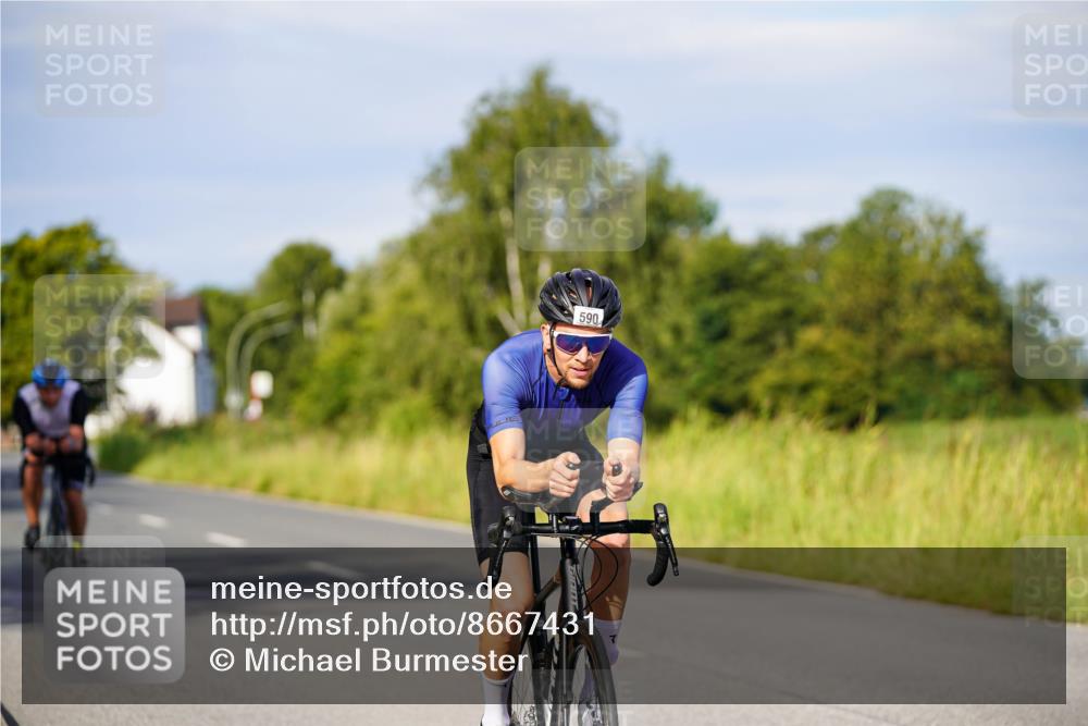 31.08.2025 - Elbe Triathlon Hamburg Michael Burmester http://msf.ph/oto/8667431 31.08.2025 09:42:11 Radfahren 278, 385, 465, 487, 590 meine-sportfotos.de