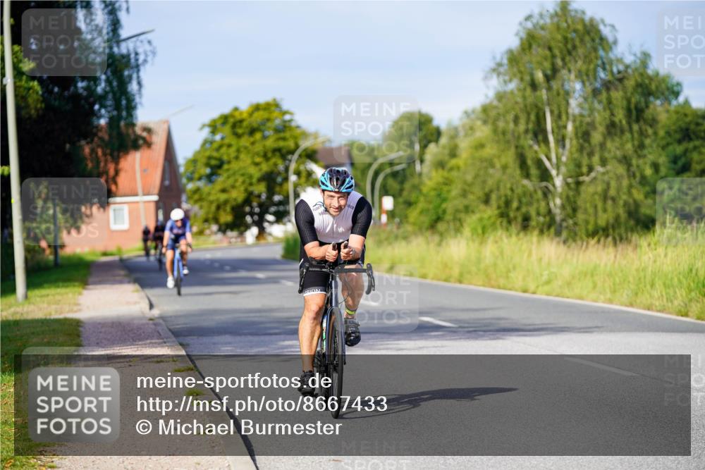 31.08.2025 - Elbe Triathlon Hamburg Michael Burmester http://msf.ph/oto/8667433 31.08.2025 09:42:12 Radfahren 278, 385, 590, 929 meine-sportfotos.de