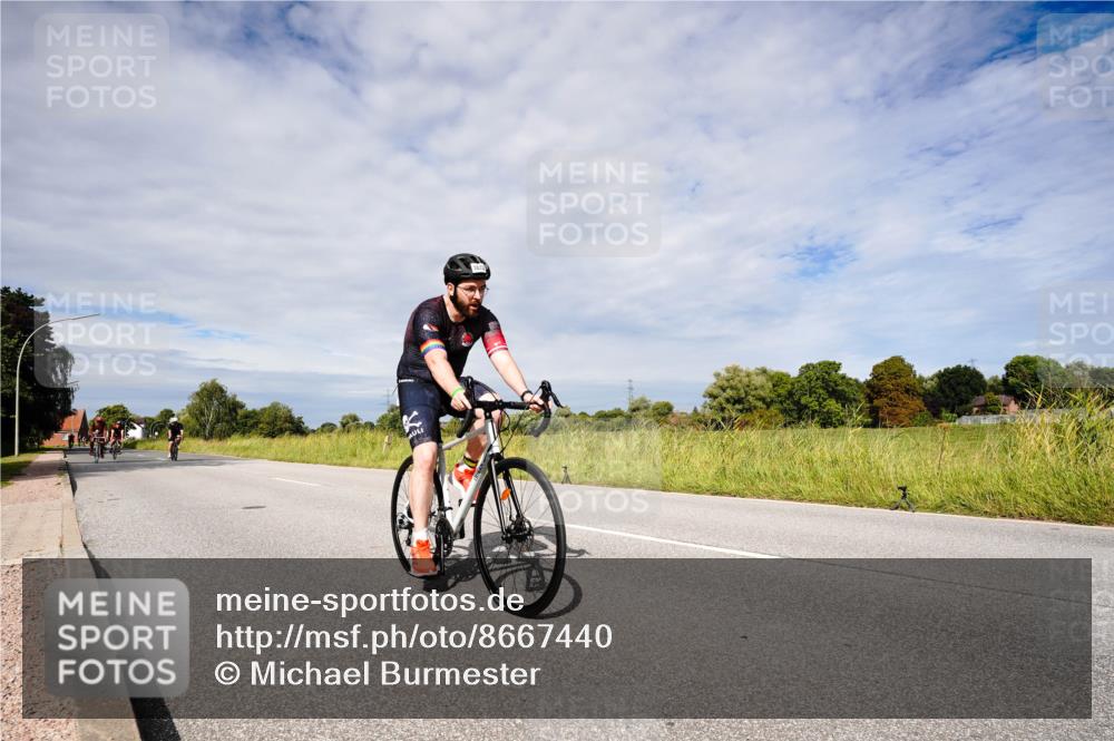 31.08.2025 - Elbe Triathlon Hamburg Michael Burmester http://msf.ph/oto/8667440 31.08.2025 10:49:05 Radfahren 1072, 1112, 1147, 1177, 1290 meine-sportfotos.de