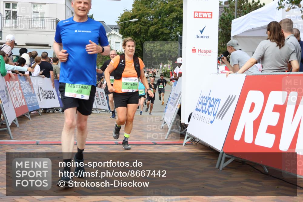31.08.2025 - 21. Blankeneser Heldenlauf Strokosch-Dieckow http://msf.ph/oto/8667442 31.08.2025 11:15:27 Ziel 3340, 3339, 3497, 3478, 3621, 3458, 3014 meine-sportfotos.de
