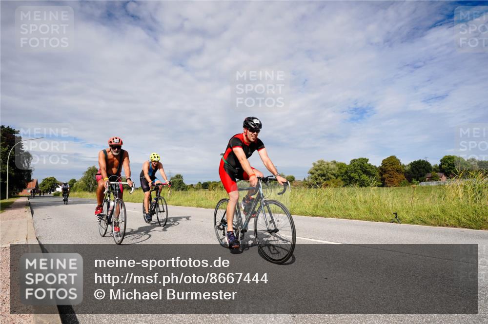 31.08.2025 - Elbe Triathlon Hamburg Michael Burmester http://msf.ph/oto/8667444 31.08.2025 10:49:08 Radfahren 1104, 1112, 1147, 1177, 1290 meine-sportfotos.de